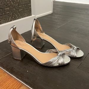 Badgley Mischka Silver heels